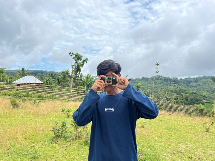  Youth from Indonesia uses photography to document lived experiences of land-use change