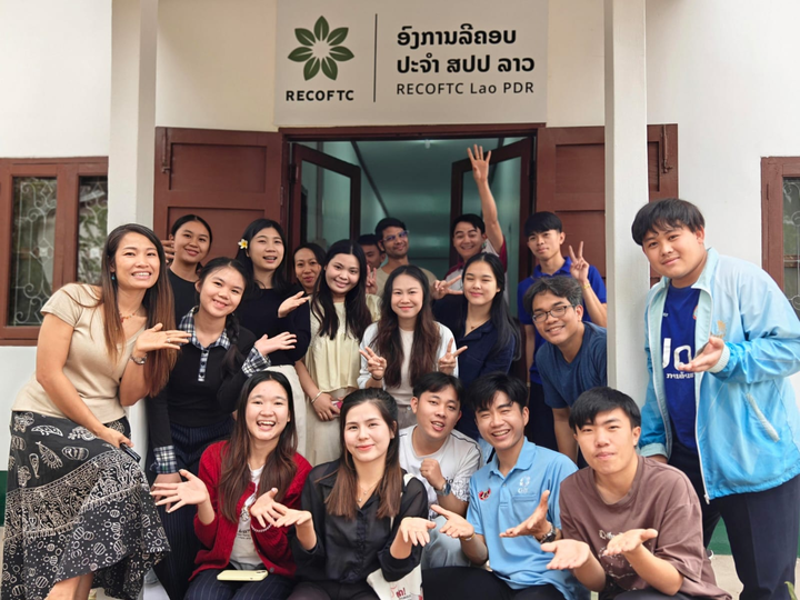 Youth volunteers in Lao PDR.