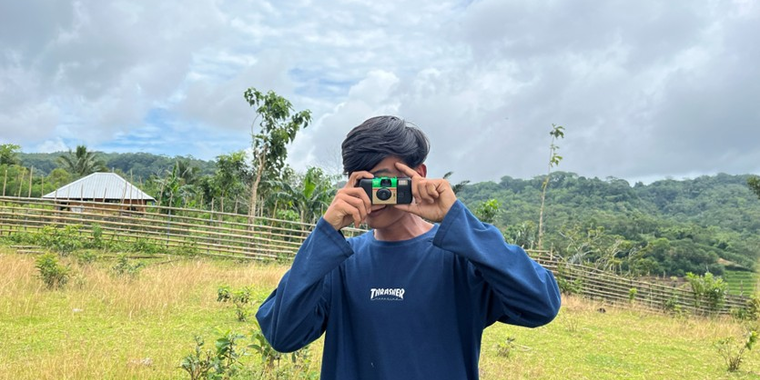  Youth from Indonesia uses photography to document lived experiences of land-use change