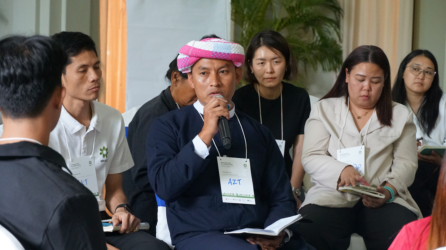 The conference participants spoke a total of eight languages.