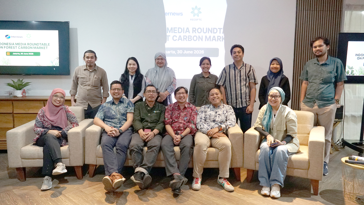 Group photo of participants at the FGMI roundtable event.