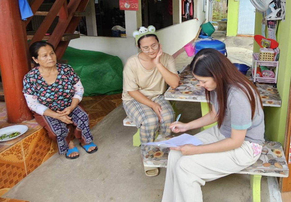 Community interview in a Thai Model Forest